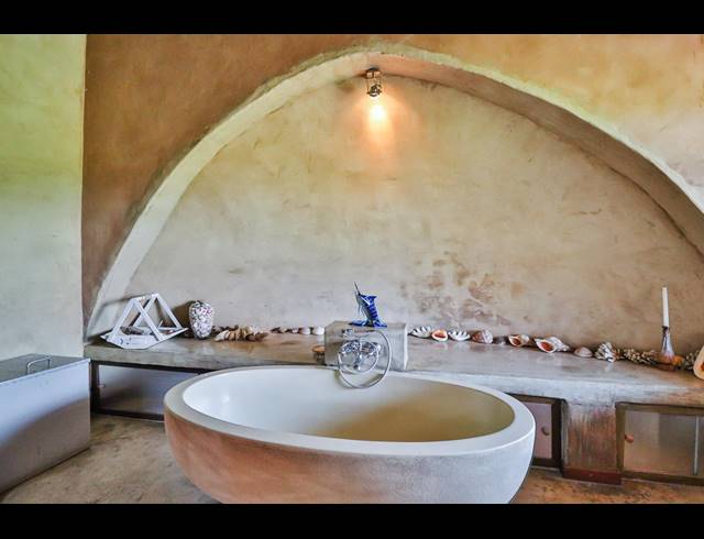 4 BEDROOM HOUSE FOR SALE IN LEEUWFONTEIN ESTATE